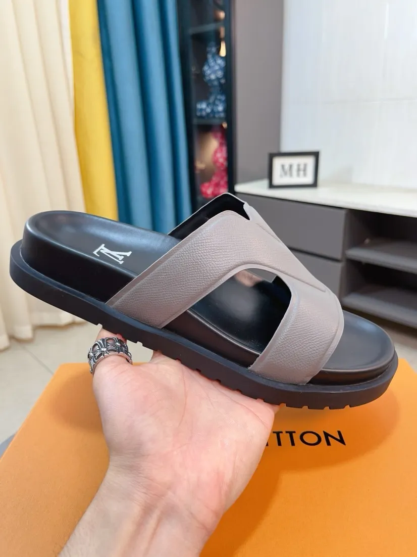 Men's shoes💰300🌹🌹【LV】Multi-color new men's slippers, original top quality version, original special cowhide cross pattern➕sheepskin inside and side, non-slip combined sole, more stable walking, more comfortable and lightweight, high-end and generous, size: 38~44